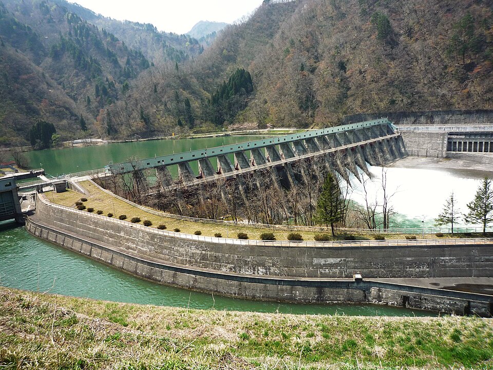 鹿瀬ダム（新潟）