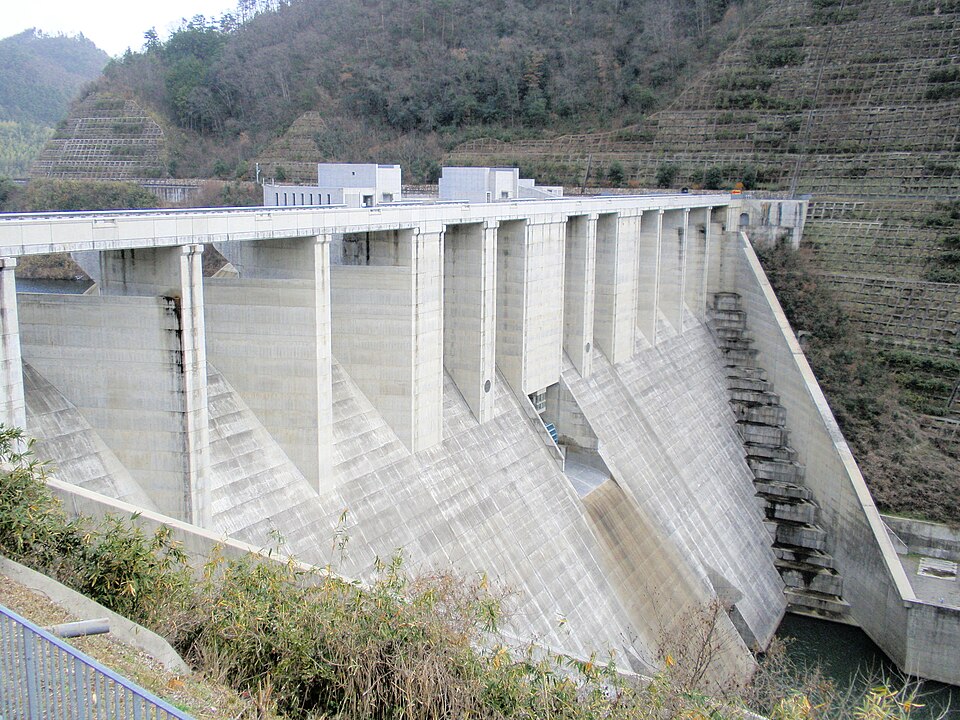 苫田ダム（岡山）