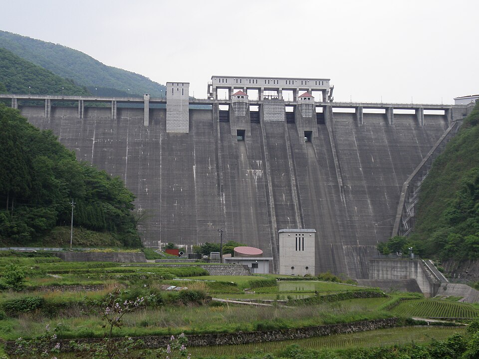 千屋ダム（岡山）