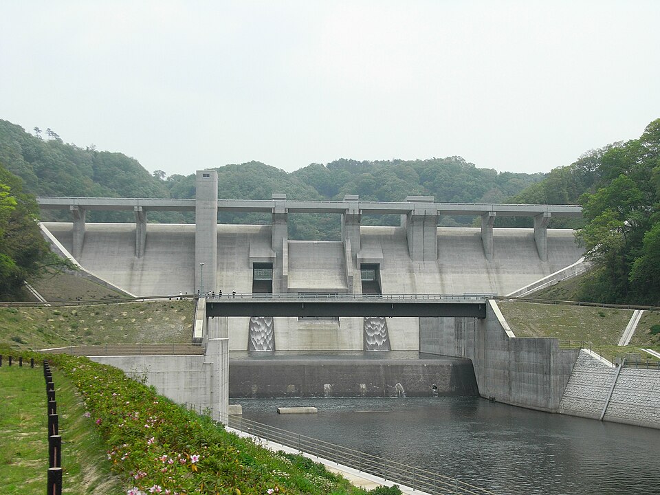 灰塚ダム（広島）
