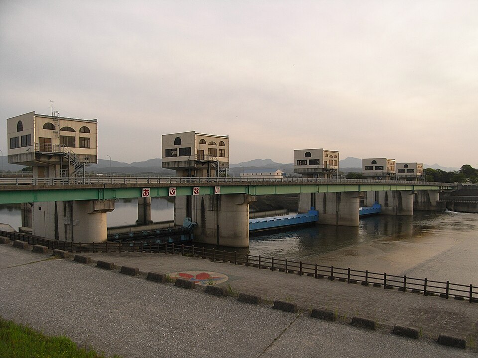 平成大堰（福岡）