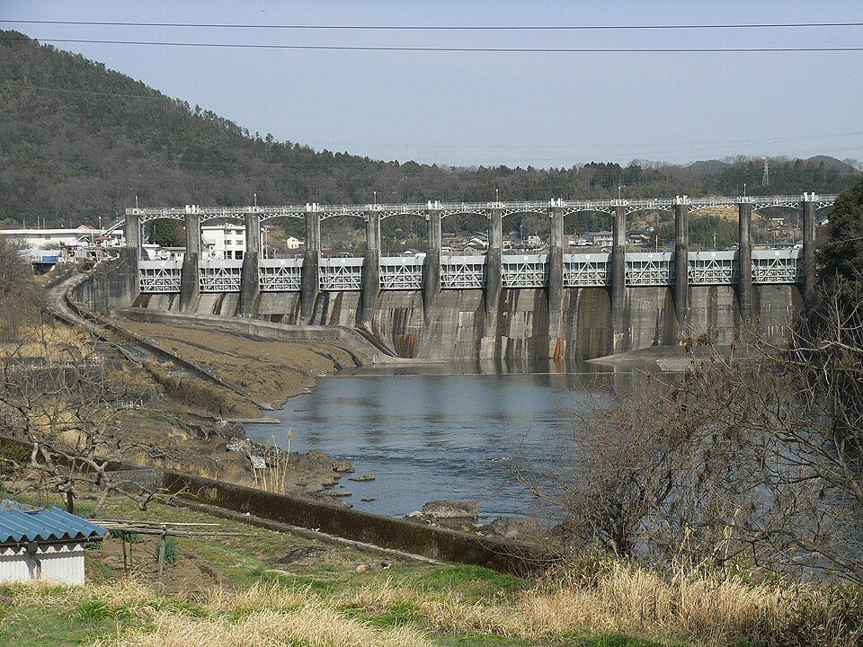 川辺ダム（岐阜）