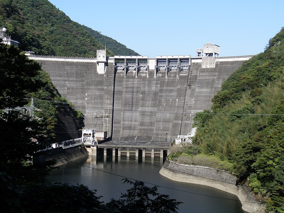 新成羽川ダム（岡山）