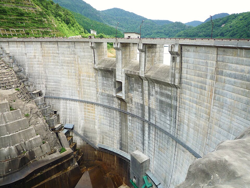 奥三面ダム（新潟）