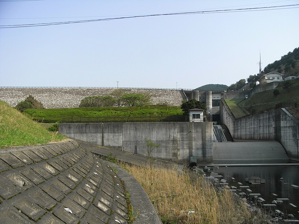 青土ダム（滋賀）