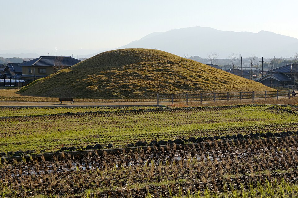 藤ノ木古墳（奈良）