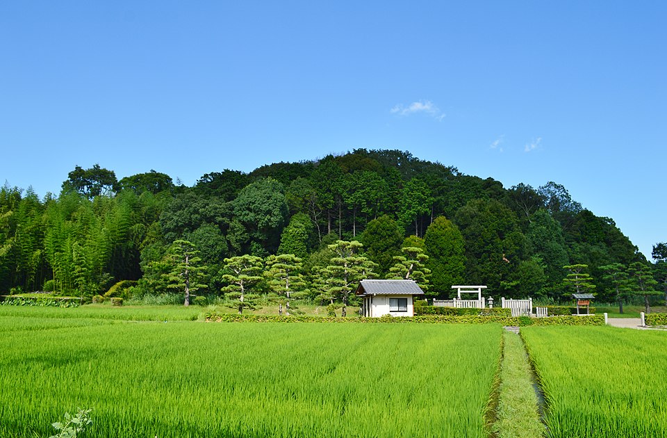佐紀高塚古墳（奈良）