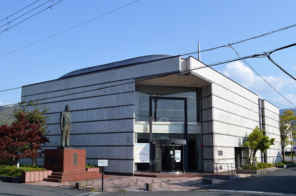 宮津市立前尾記念文庫（京都）
