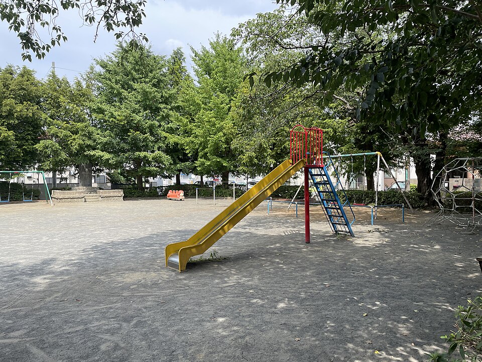 供養塚児童公園（東京）