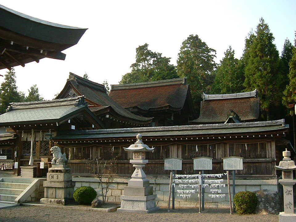 苗村神社西本殿（滋賀）