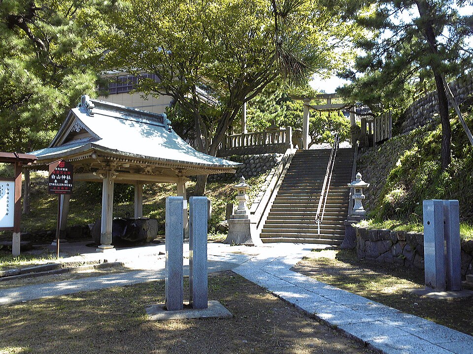 能生白山神社（新潟）