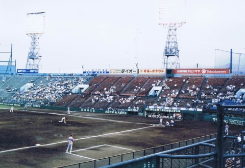 川崎球場（神奈川）