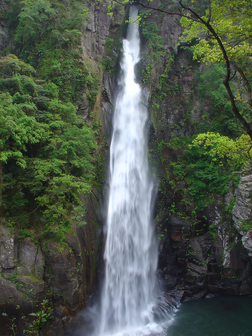西椎屋の滝（大分）